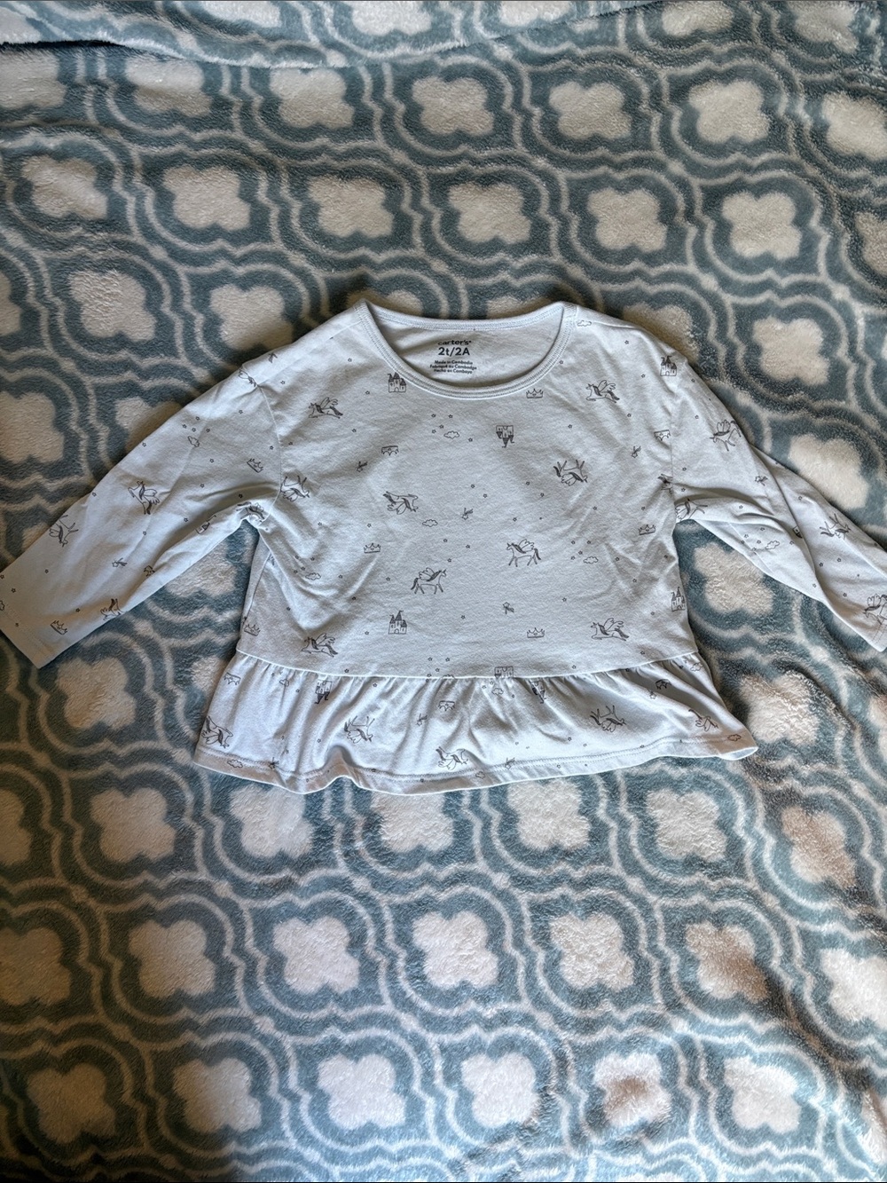Carter’s Castle & Unicorn Long Sleeve Top 2T